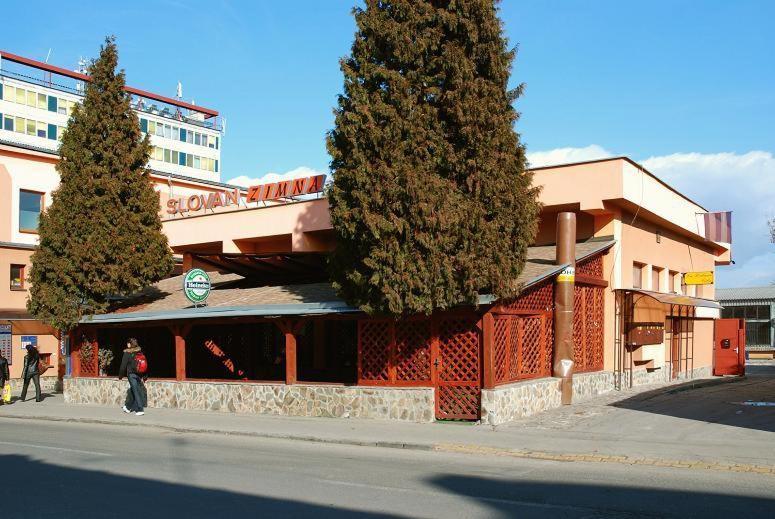 Hotel Slovan Lučenec Exterior foto